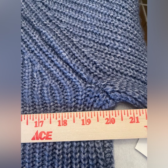 a.n.a Women’s Crew Neck Sweater Blue XS. New w tag - Picture 6 of 7